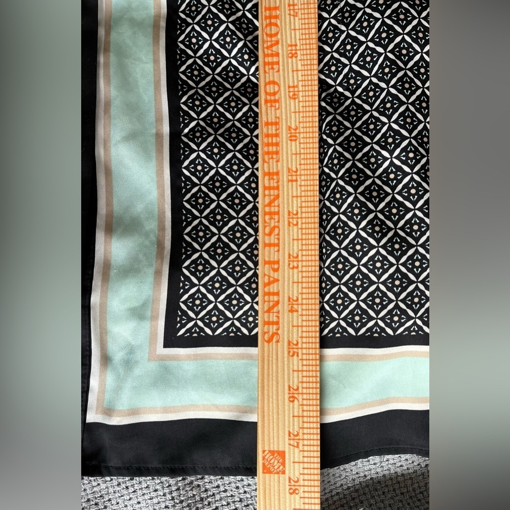 Dana Buchman Black w/Mint & Peach PatternedTunic Button Down Blouse; Size 12 - Picture 9 of 9